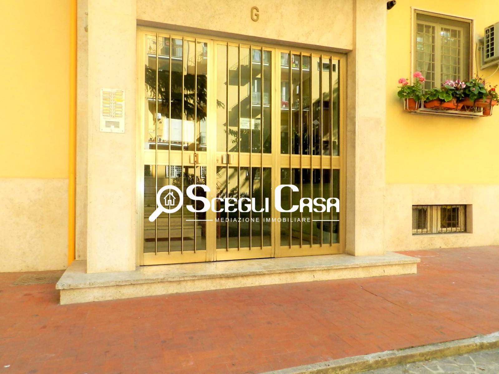Appartamento ROMA vendita  Tuscolano  Quadraro immobiliare srl