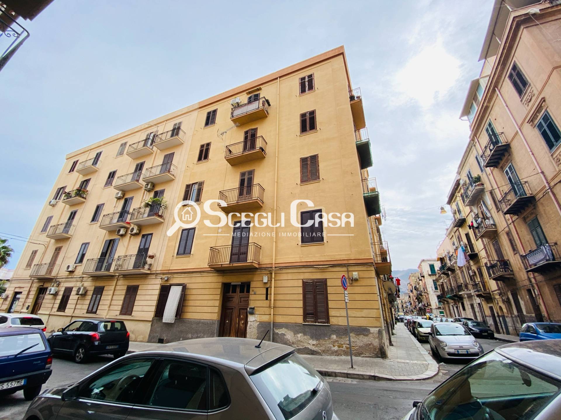  palermo vendita quart: stazione sceglicasa palermo cavour