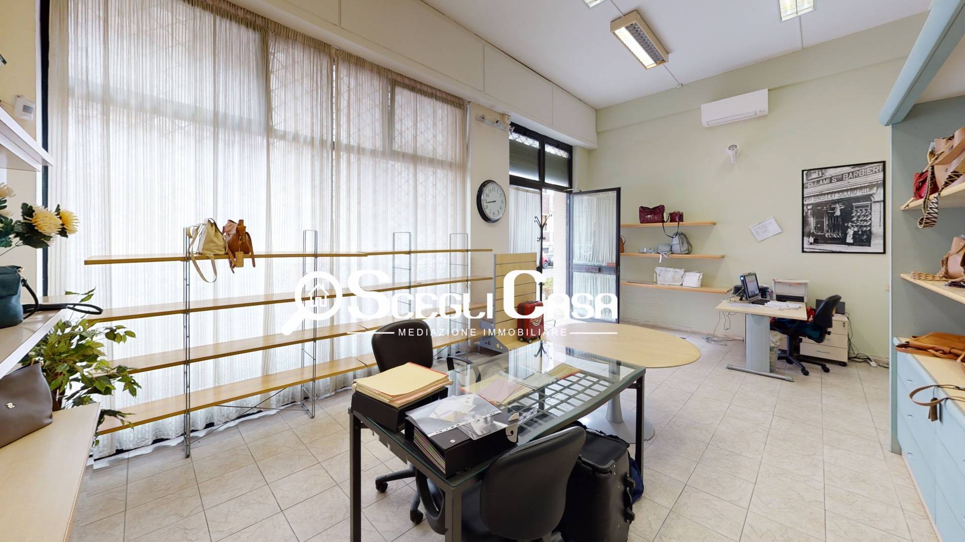 Locale Comm.le in Vendita