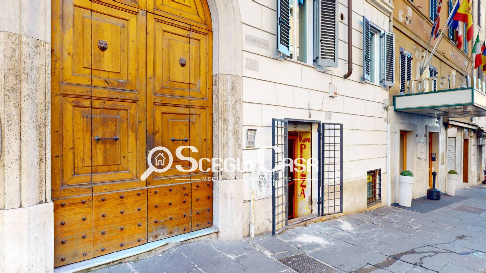 Fondo commerciale in vendita a Centro Storico, Roma (RM)