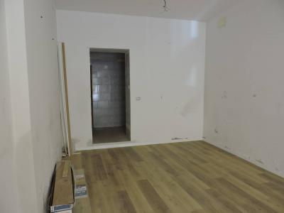 Locale commerciale in vendita