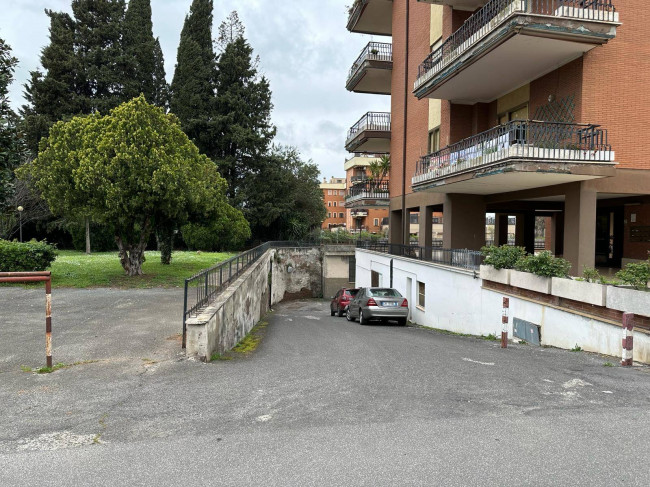 Magazzino in affitto a Tuscolano, Roma (RM)