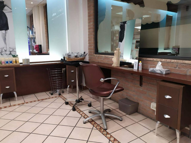 Attività commerciale in vendita