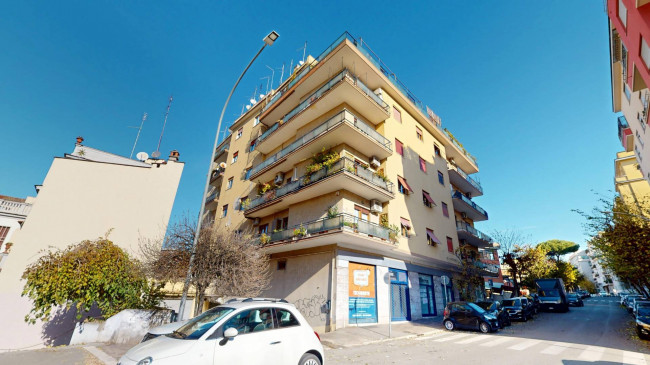 Locale commerciale in affitto