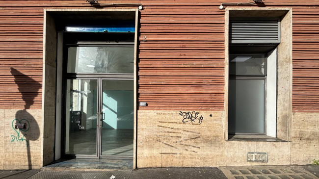 Locale commerciale in affitto