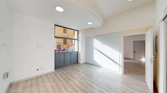 Locale commerciale in affitto