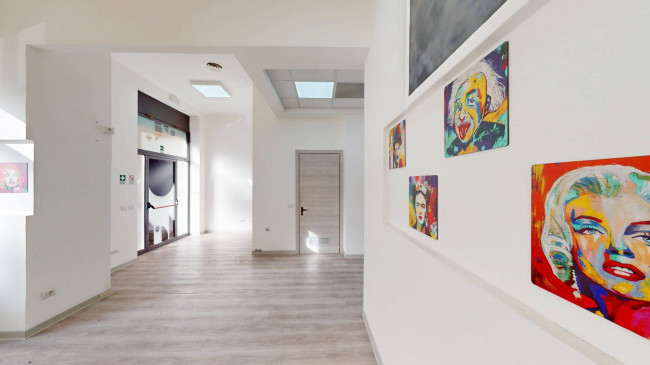 Locale commerciale in affitto