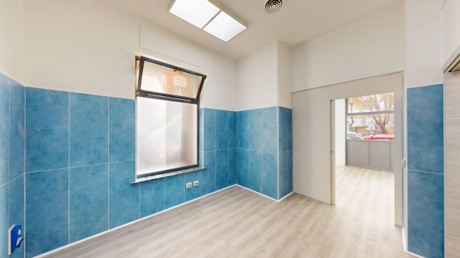 Locale commerciale in affitto