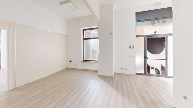 Locale commerciale in affitto