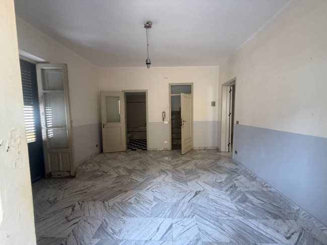 Stabile/Palazzo in vendita