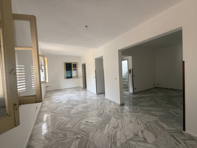 Stabile/Palazzo in vendita