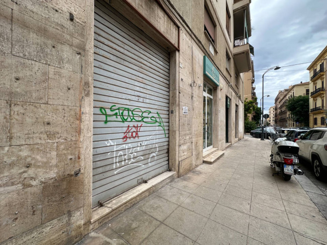 Locale commerciale in affitto