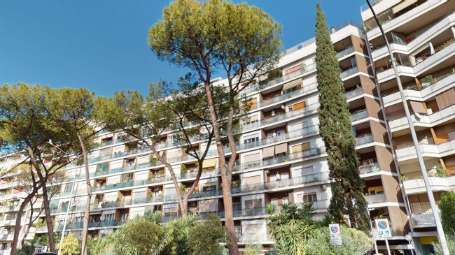 Locale commerciale in vendita