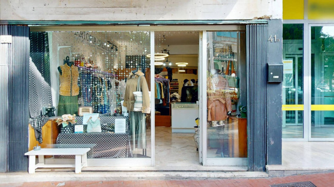 Locale commerciale in vendita