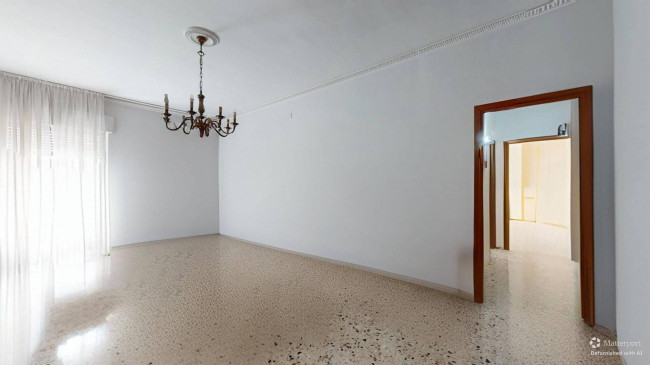 >5 locali in vendita