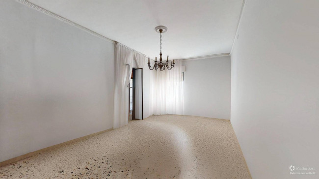 >5 locali in vendita