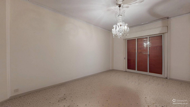 >5 locali in vendita