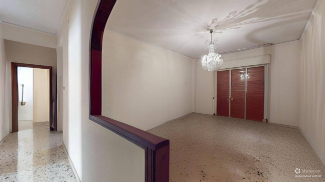 >5 locali in vendita