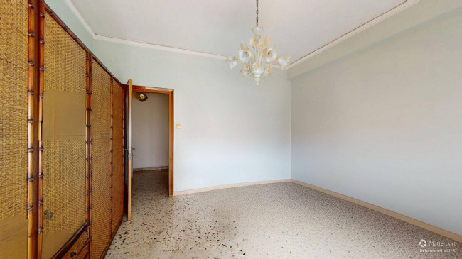 >5 locali in vendita