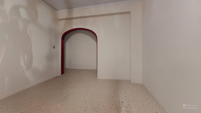 >5 locali in vendita