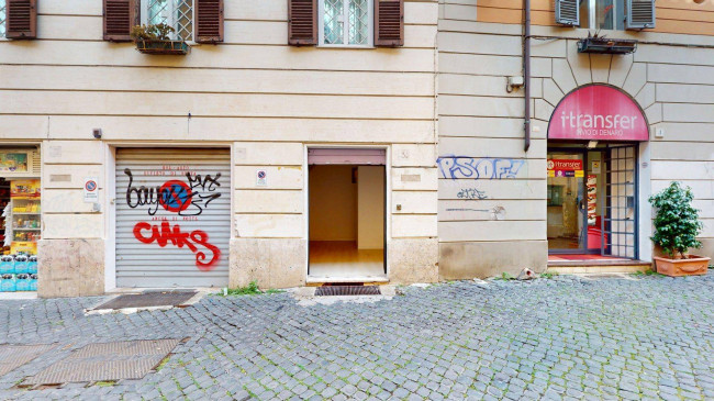 Locale commerciale in affitto