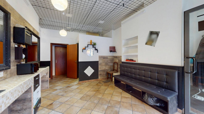 Locale commerciale in affitto