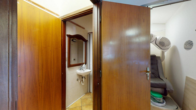 Locale commerciale in affitto