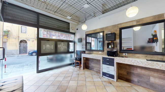 Locale commerciale in affitto