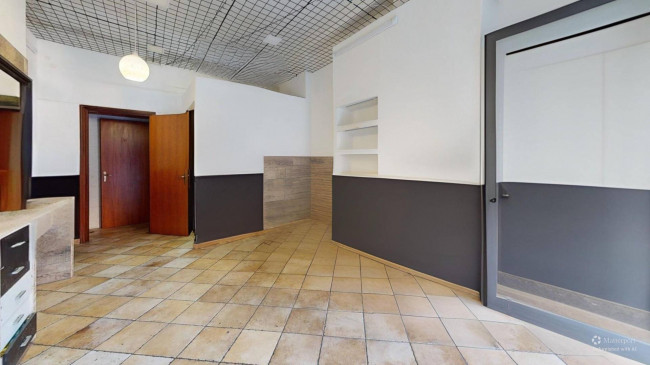 Locale commerciale in affitto