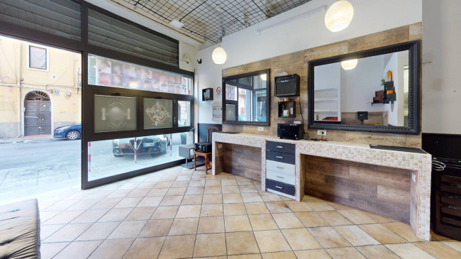 Locale commerciale in affitto