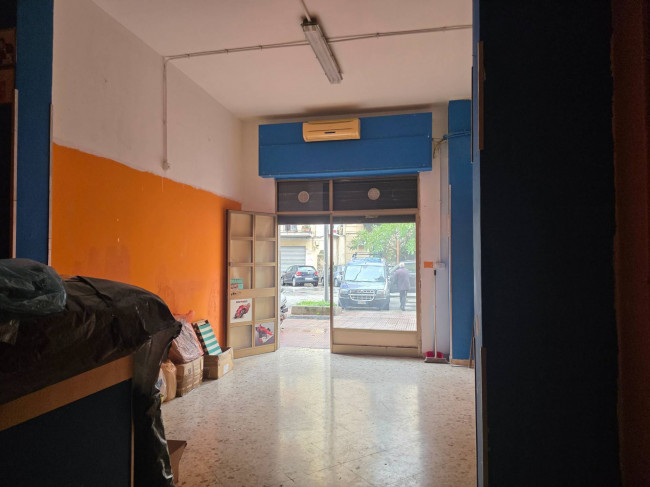 Locale commerciale in vendita