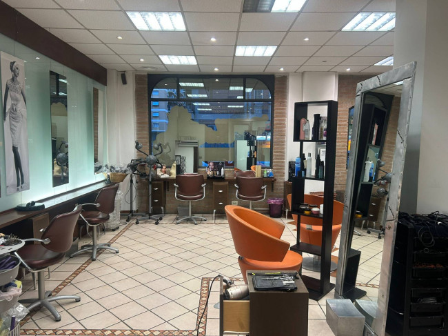 Attività commerciale in vendita