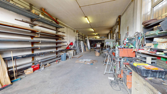 Locale commerciale in affitto