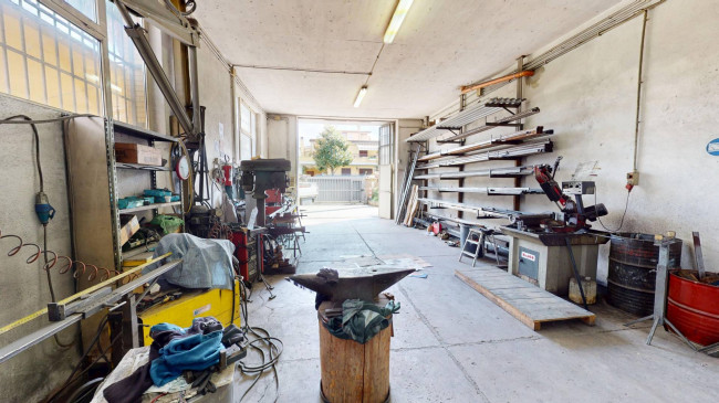 Locale commerciale in affitto