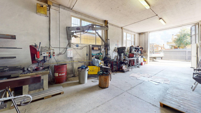 Locale commerciale in affitto