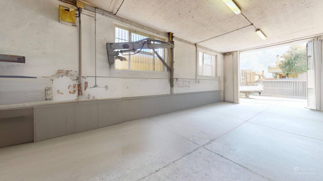 Locale commerciale in affitto