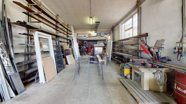 Locale commerciale in affitto