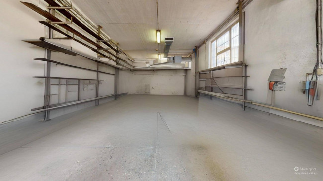 Locale commerciale in affitto