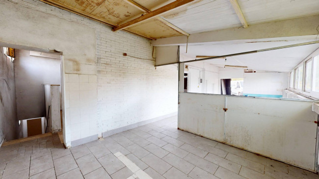 Locale commerciale in vendita