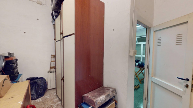 Locale commerciale in vendita