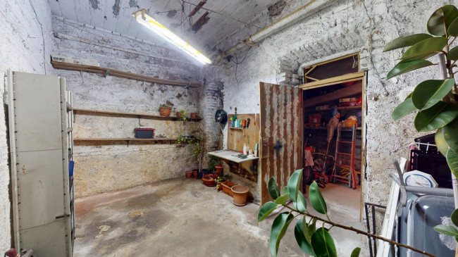 Locale commerciale in vendita