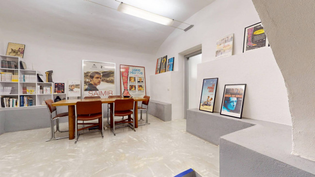 Locale commerciale in vendita