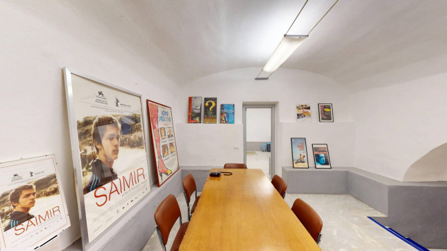 Locale commerciale in vendita