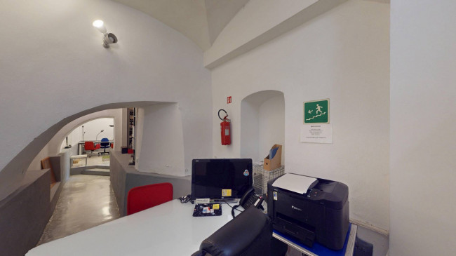 Locale commerciale in vendita