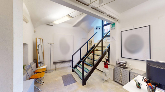 Locale commerciale in vendita