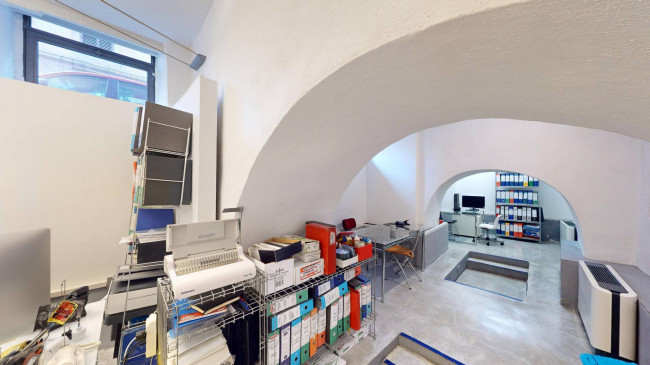 Locale commerciale in vendita