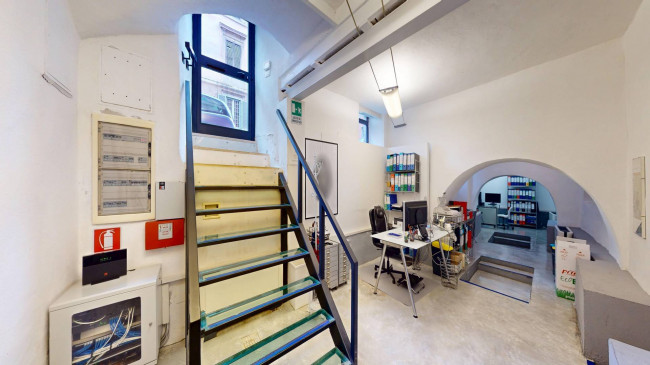 Locale commerciale in vendita