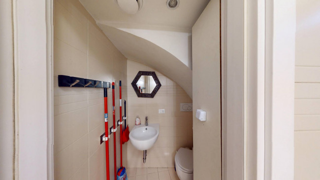 Locale commerciale in vendita