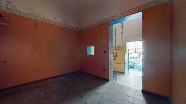 Locale commerciale in vendita