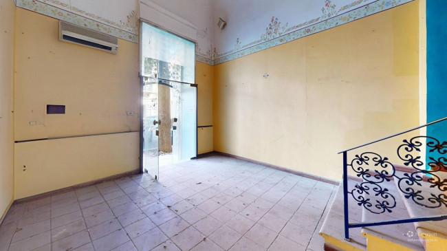 Locale commerciale in vendita